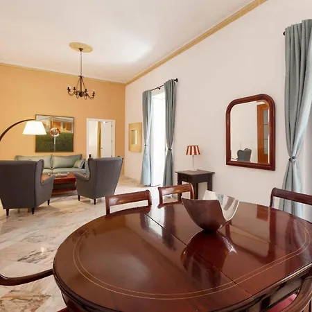 Aparthotel Palacio Don Carlos
