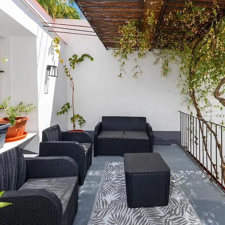 Aparthotel Palacio Don Carlos *